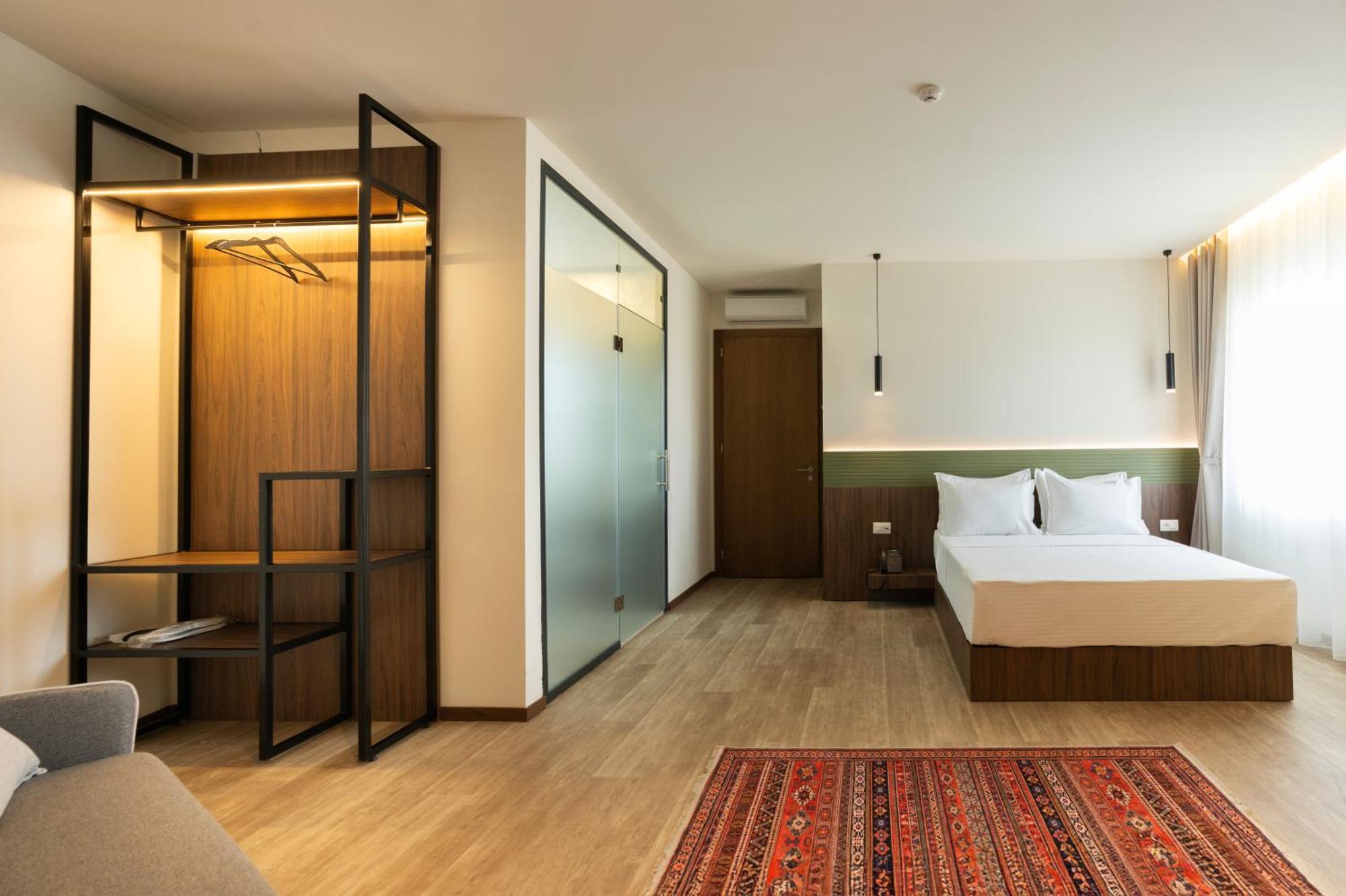 Star Hill Hotel Pristina Eksteriør billede