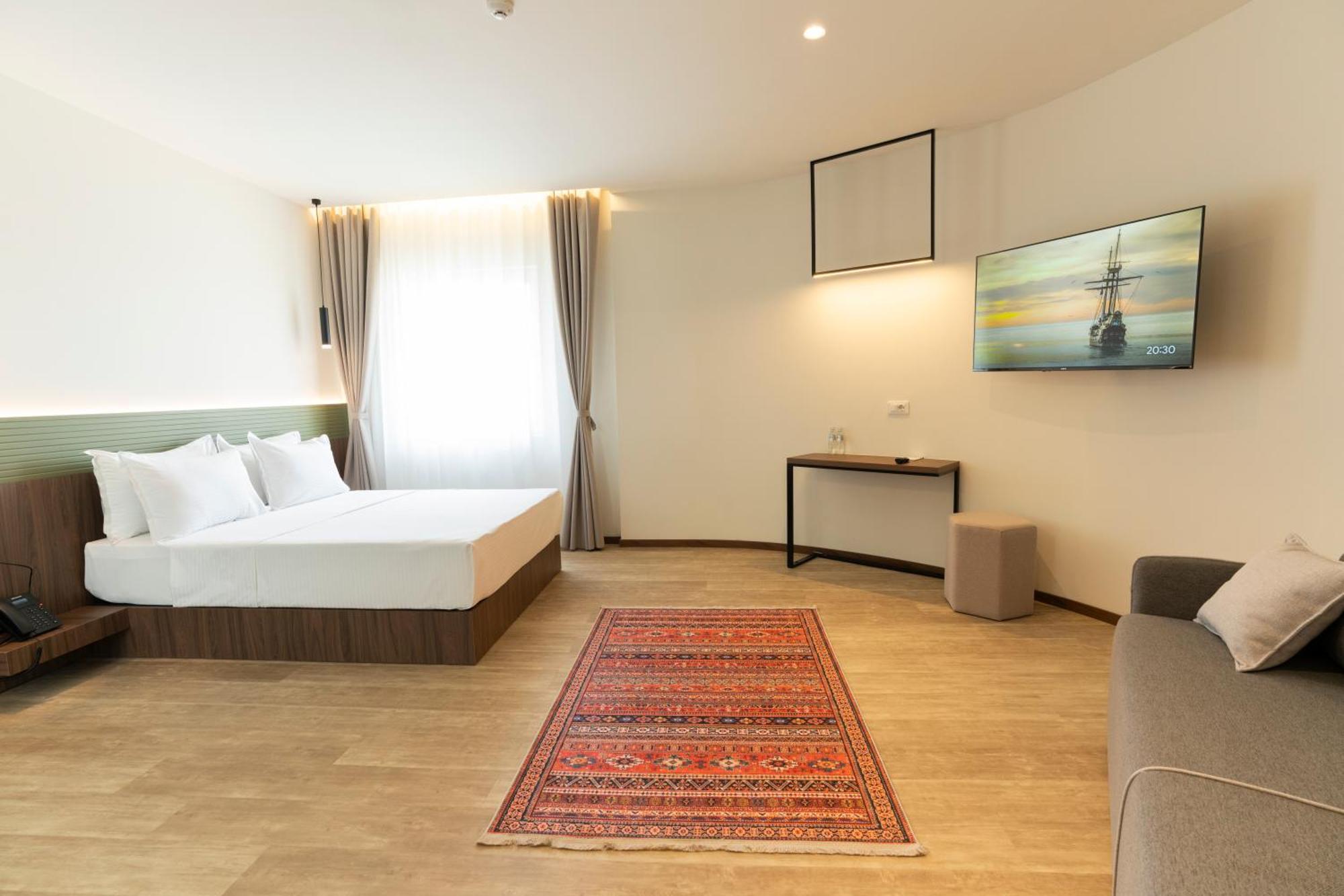 Star Hill Hotel Pristina Eksteriør billede
