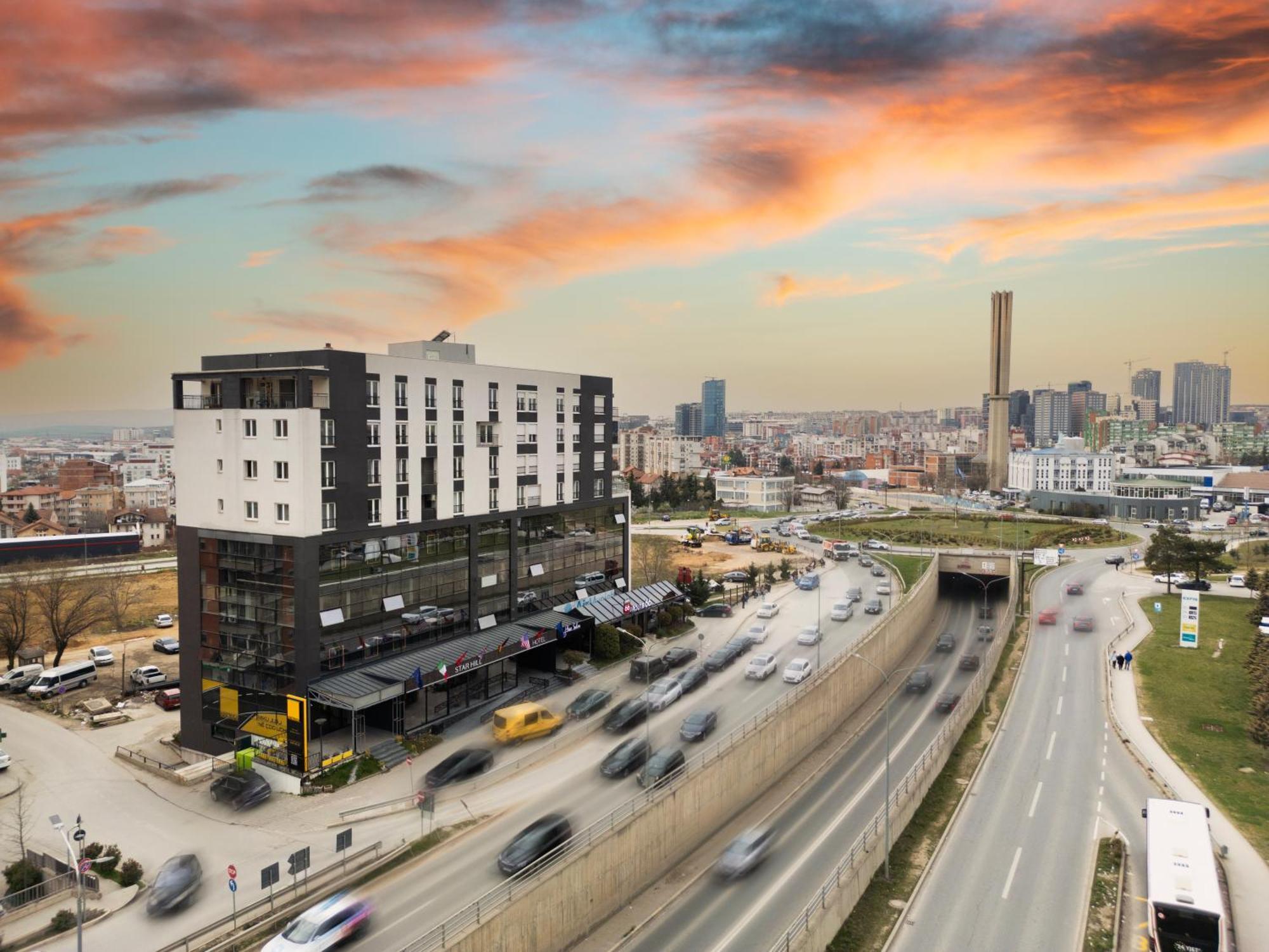 Star Hill Hotel Pristina Eksteriør billede